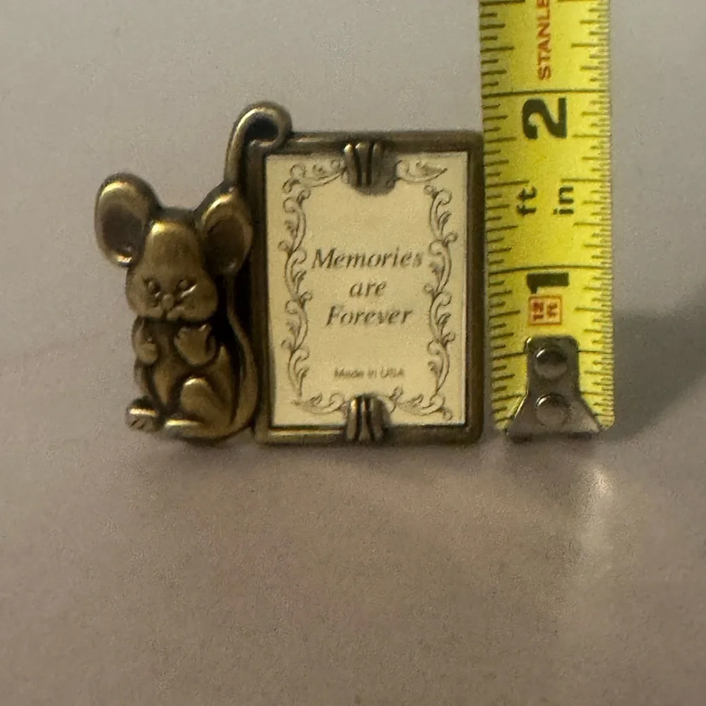 Vntg. Miniature Molded Brass Frame 2.0